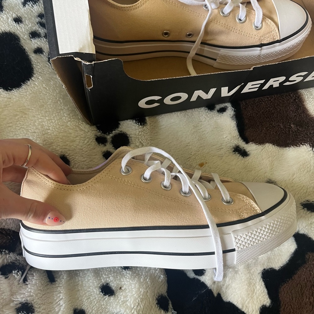 Pastel yellow platform converse!!